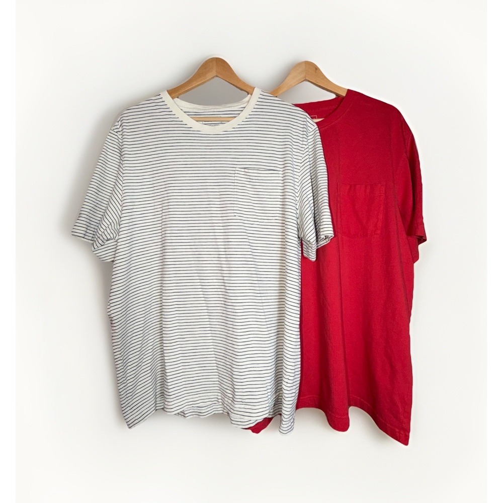 LL Bean Men's Size L Short Sleeve T-Shirt Bundle (2) Cotton Pocket Ivory & Red